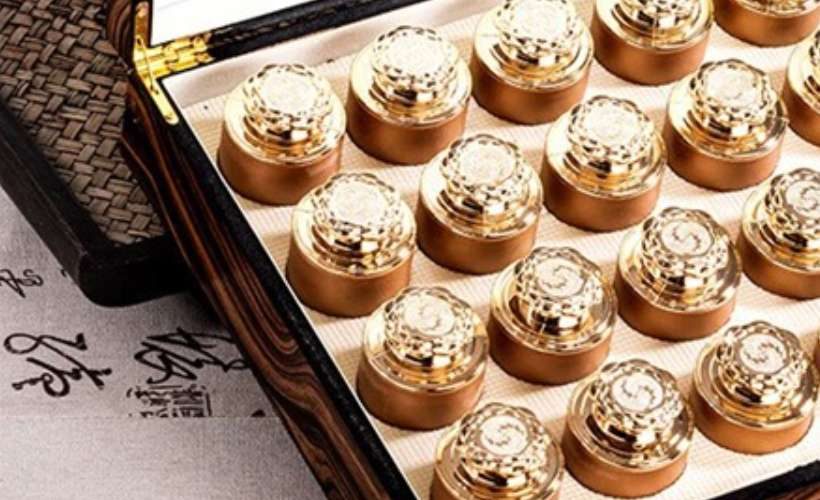 ——茶叶发车—— 饮矿 小种红茶小罐装 金骏眉270g 礼盒装 https://u.jd.com/u6nU1DV 🔴券后价：plus58.9元，送运费险 ✅精选高山嫩芽，蜜香金骏眉，升级抛光独立小罐包装，送礼更有面
